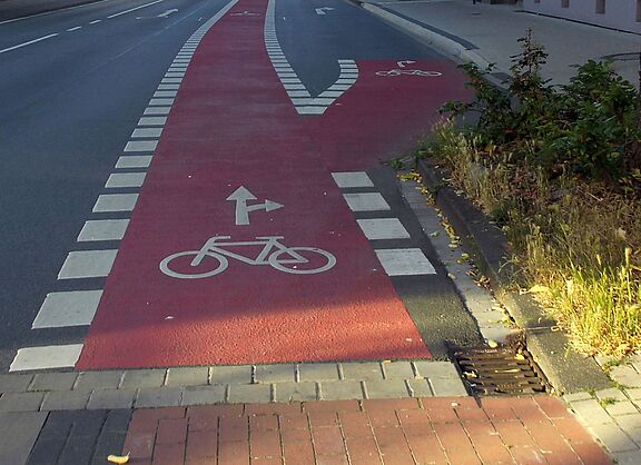 Fahrstreifenmarkierung